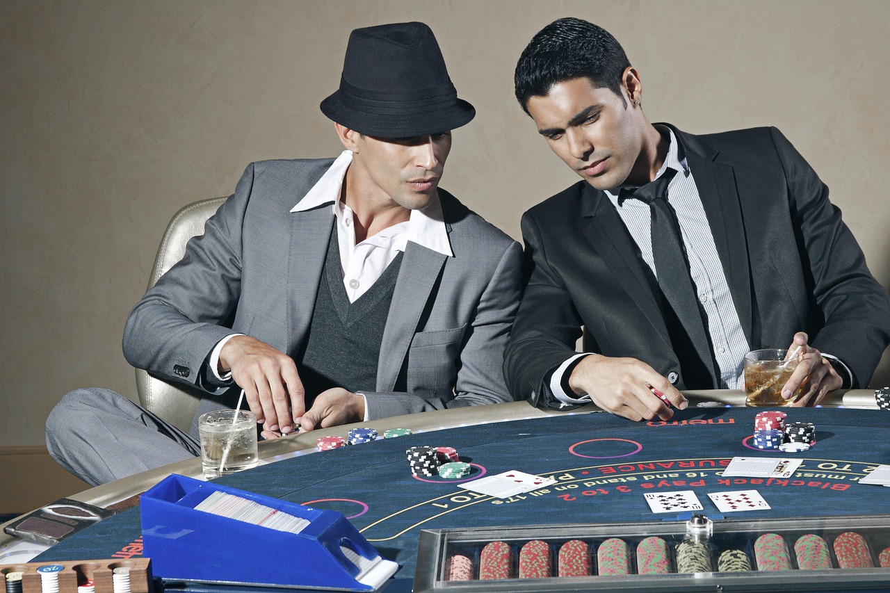Baccarat 2026: Punto Banco, Chemmy, Banque Rule Differences