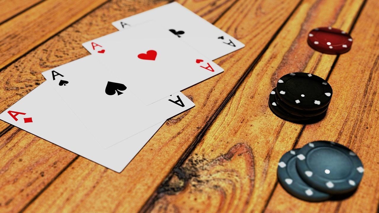 Baccarat Variants 2026: Super 6 vs. EZ Side Bets & Payouts